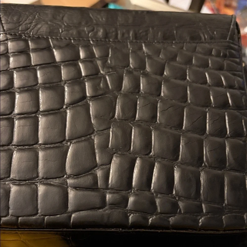 Bonavi Vintage black leather embossed Binocular shoulder Bag from the 1960’s.